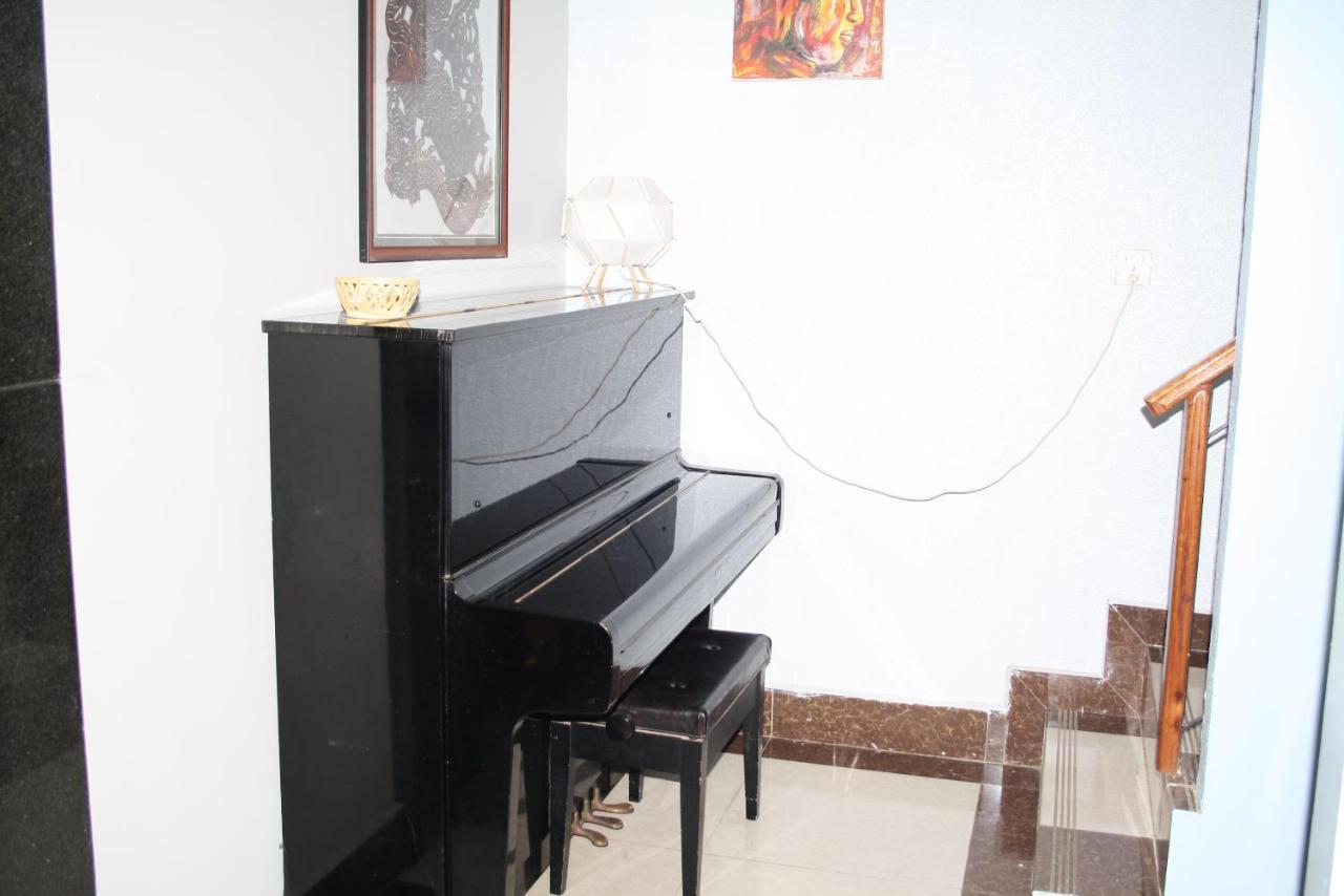 Lalune Hotel Phnom Penh Dış mekan fotoğraf